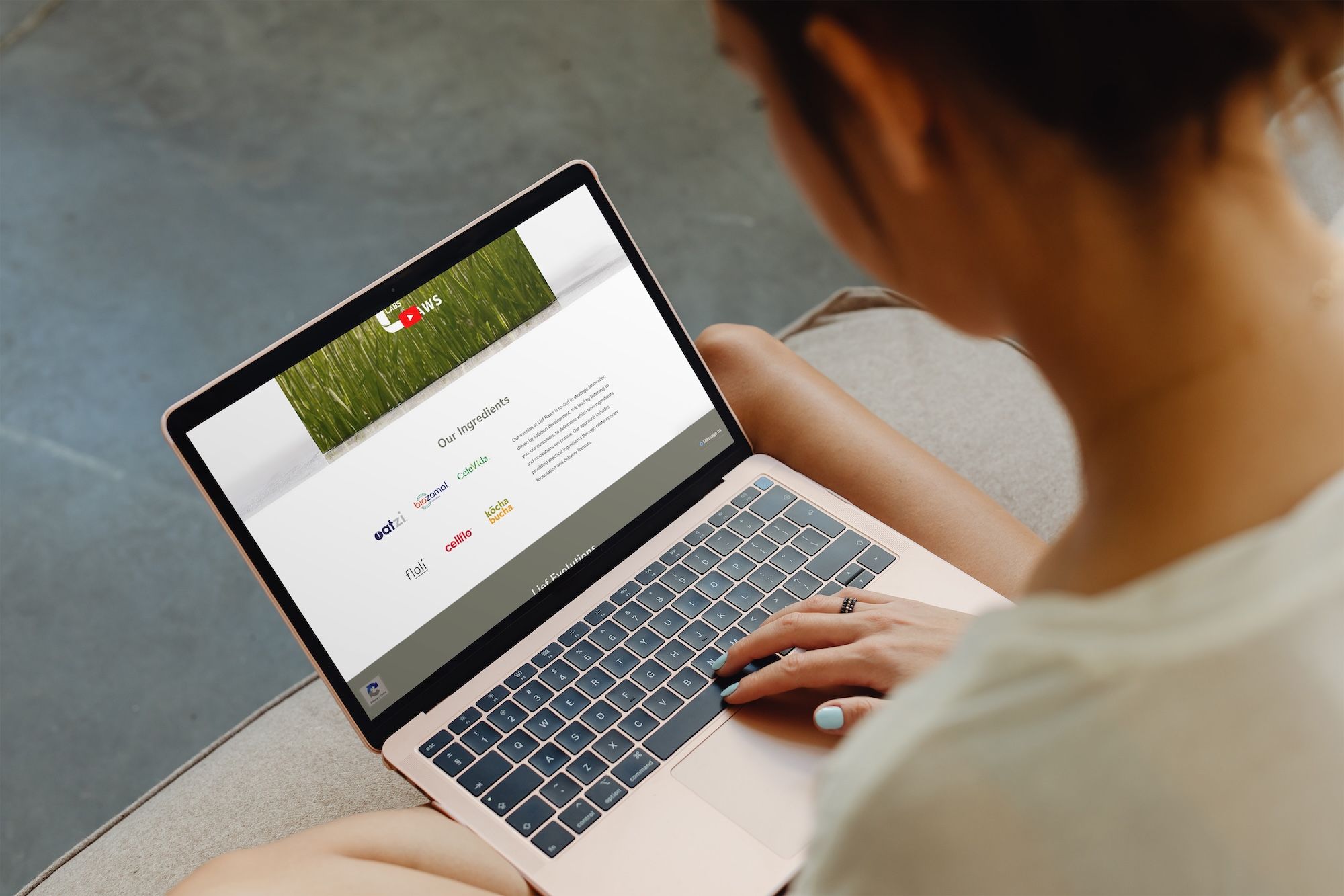 The Lief Raws website shown on a laptop